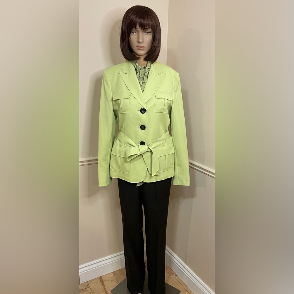 NWOT Le Suit Three Piece Belted Blazer and Pant Suit Set in Green/Brown